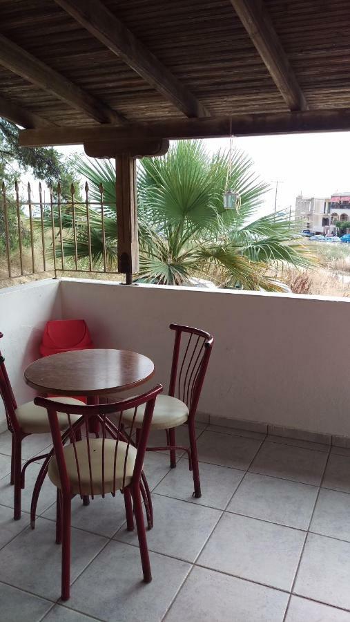 Dimitris & Vassiliki'S Apartment Ποσείδι Εξωτερικό φωτογραφία